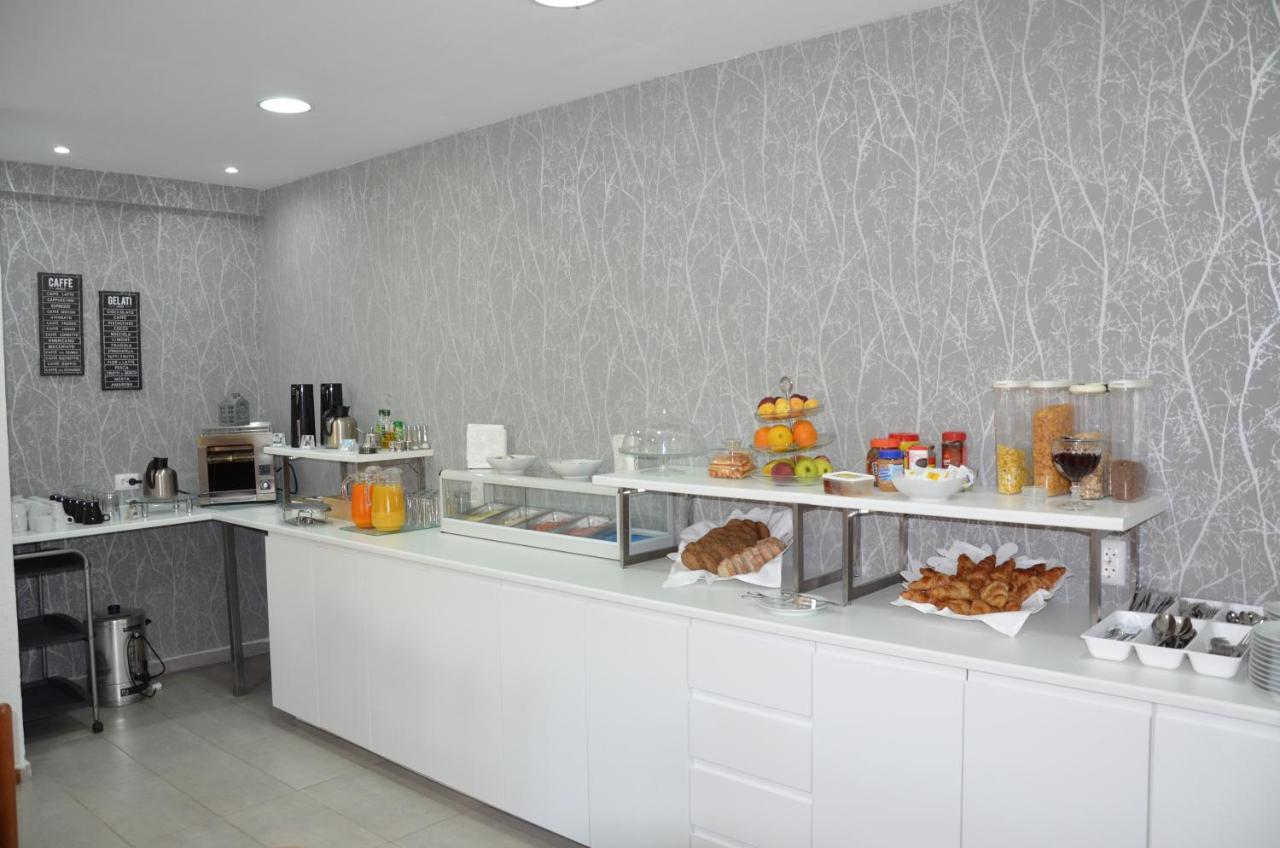 Abla Guest House Carcavelos  Buitenkant foto