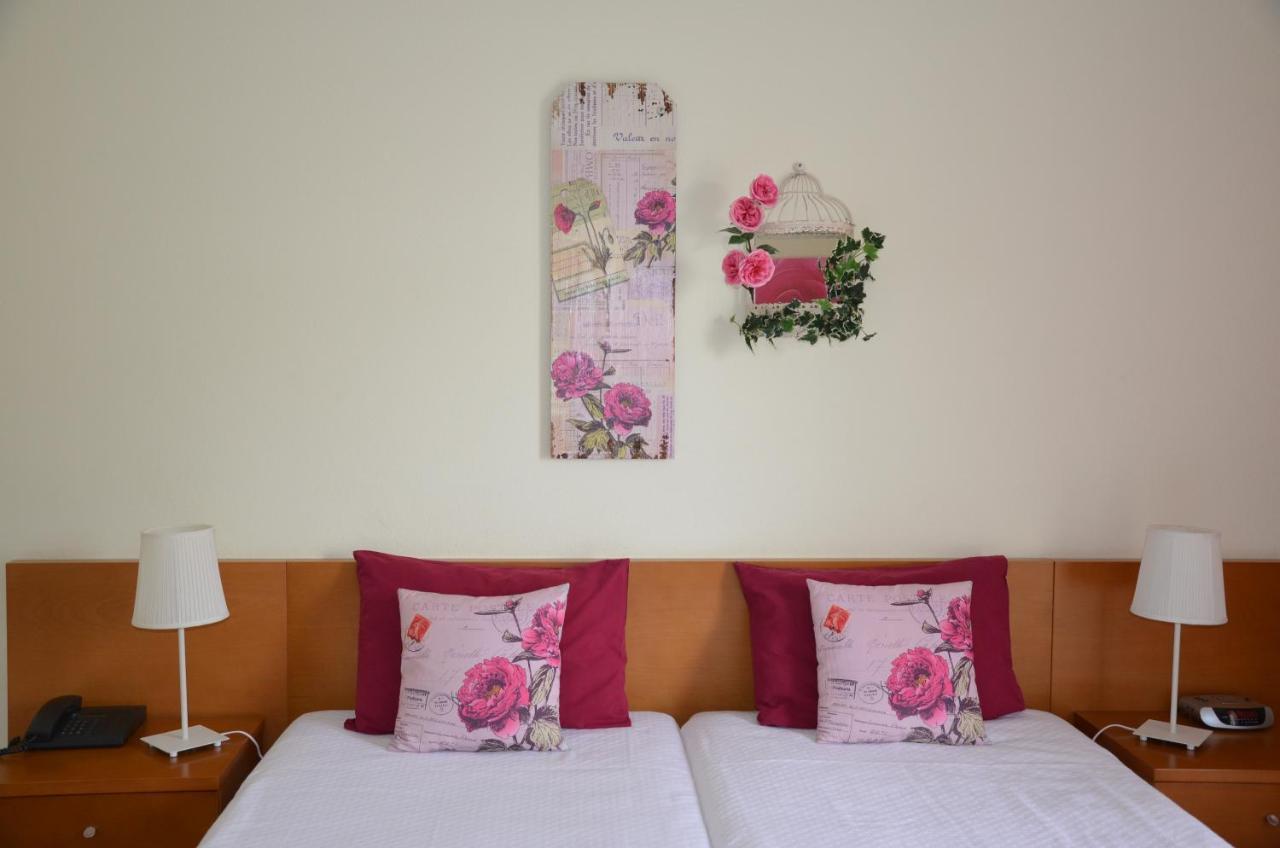 Abla Guest House Carcavelos  Buitenkant foto